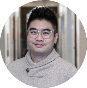  Leonardo wearing Steadi Two Glove designed for shaky hands, emphasizing the steady grip enhancement.